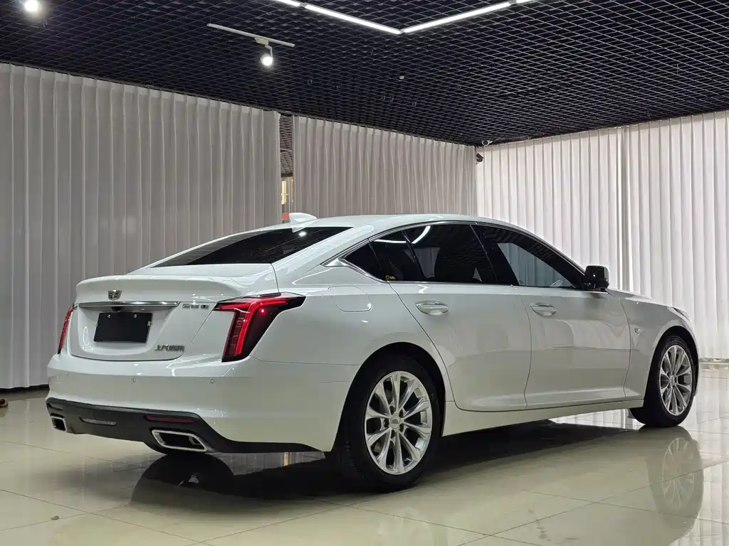 Cadillac CT5 28 T Luxury