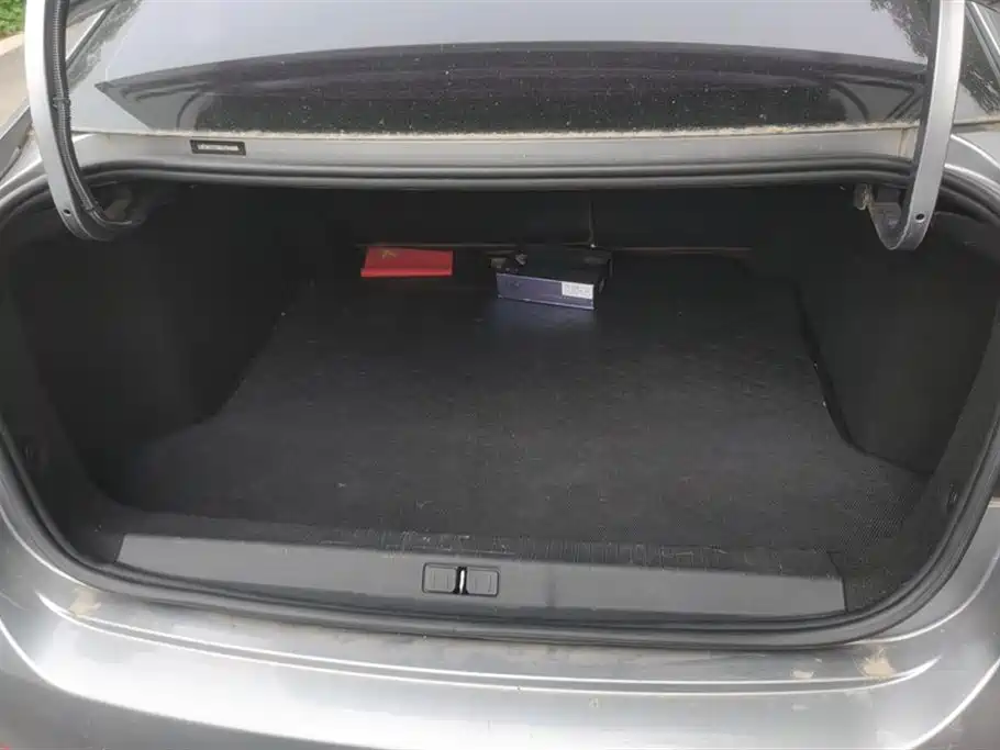 Peugeot 308 1.6 L Manual Fashion