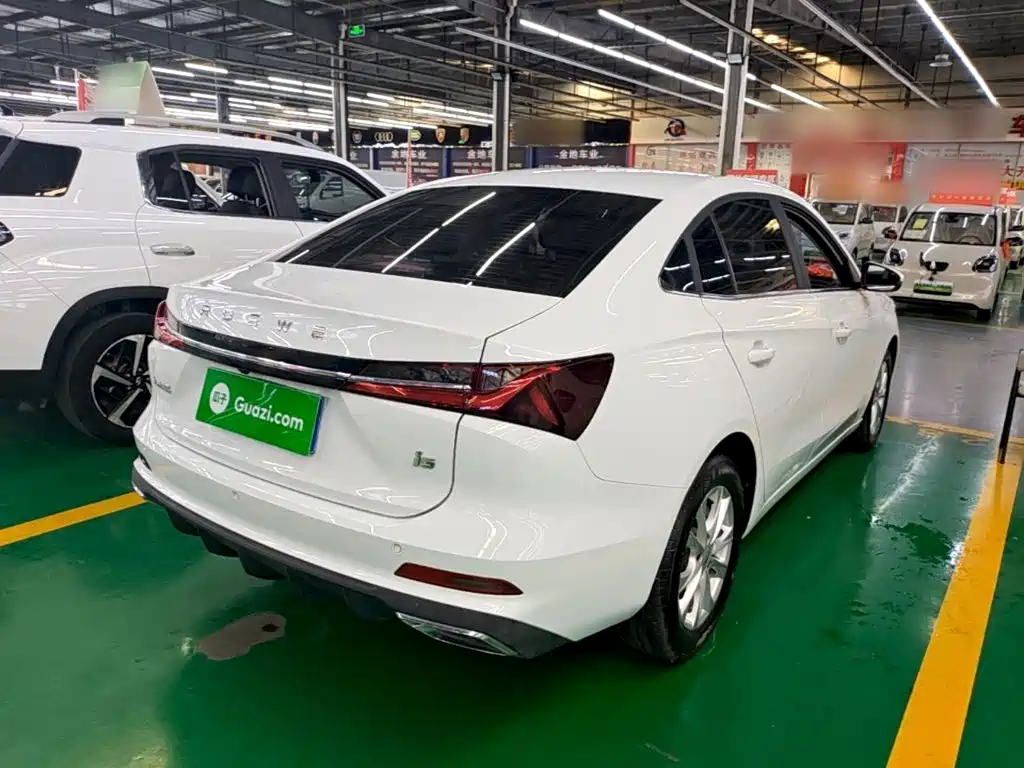 Roewe i5 1.5 L CVT Luxury