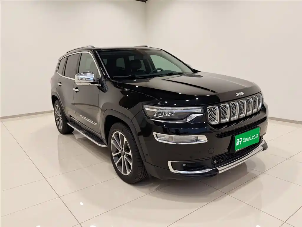 Grand Commander 2.0 T 4 WD Joy CN-VI