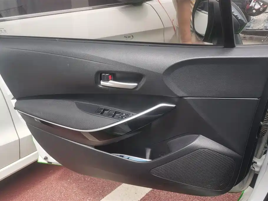 Levin Dual Engine 1.8 H E-CVT Luxury