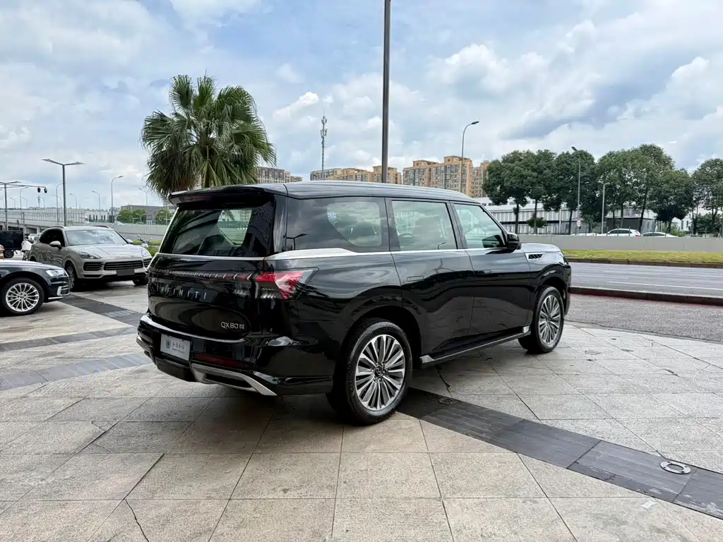 Infiniti QX80 英菲尼迪QX80 2025款 Sensory