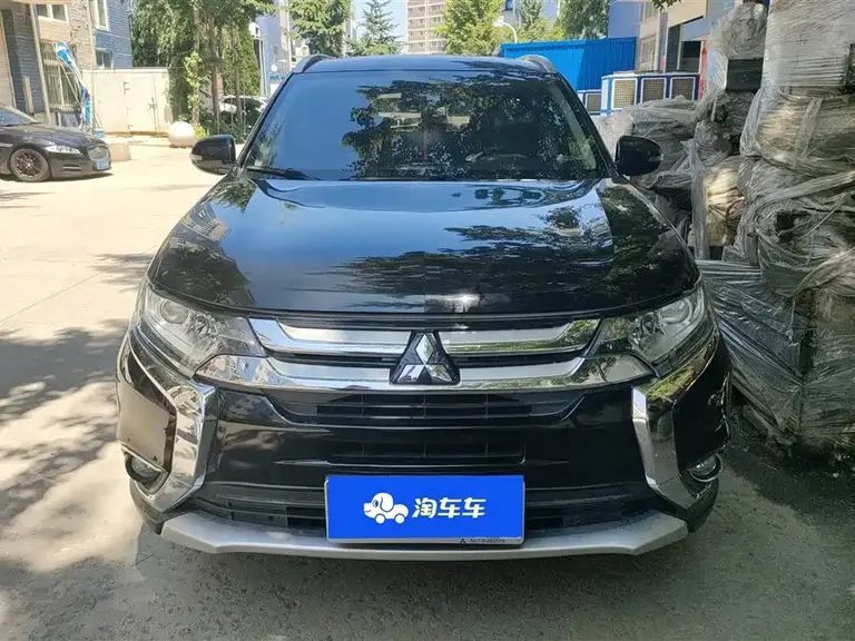 Mitsubishi Outlander 2.0 L 2 WD Glory 5-seat