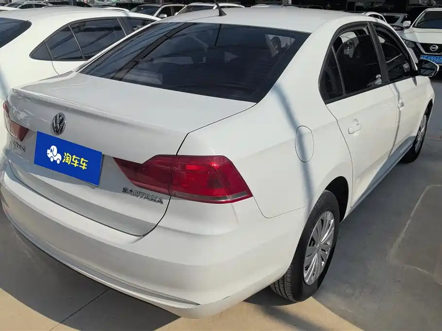 Santana 1.5 L Manual Style