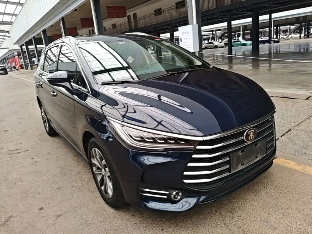Song MAX 1.5 T Auto Connected Wise Comfort Sunroof 7-seat CN-VI