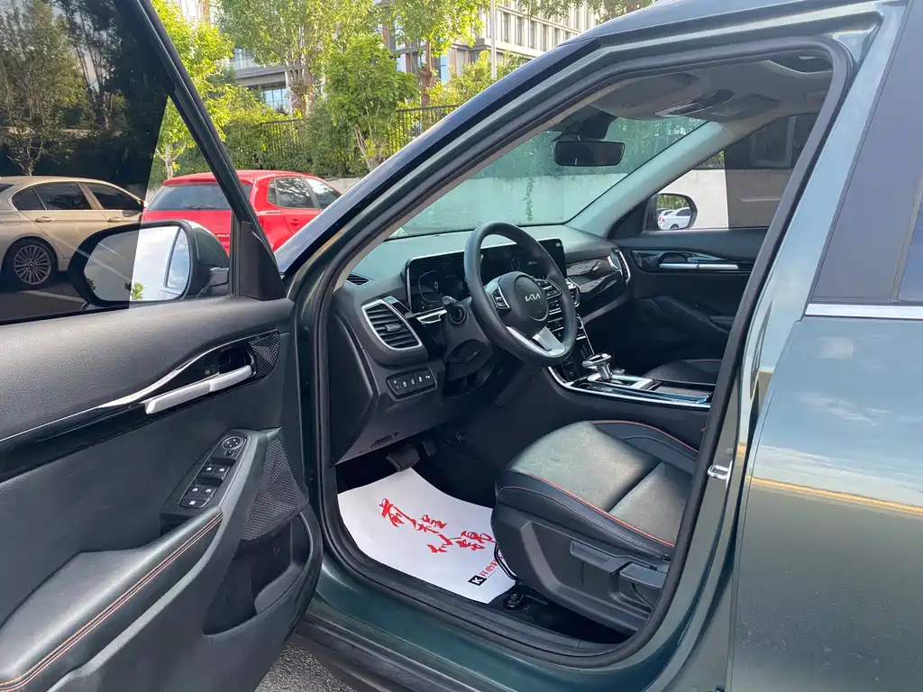 Seltos 1.5 L CVT Luxury