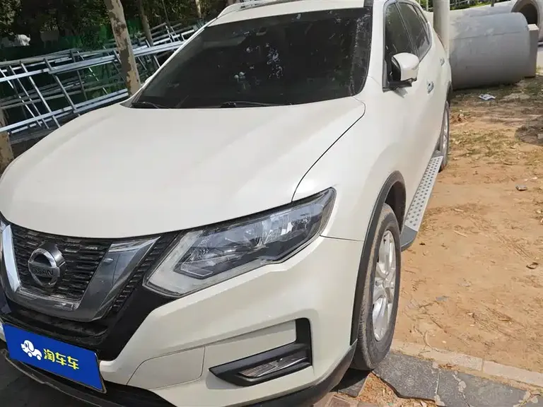 Nissan X-Trail 2.0 L CVT Comfort 2 WD