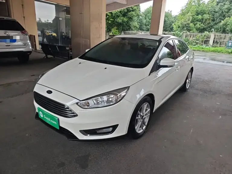 Ford Focus Sedan EcoBoost 180 Auto Elite