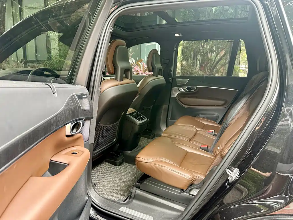 Volvo XC90 B6 Smart Grace Luxury 7-seat