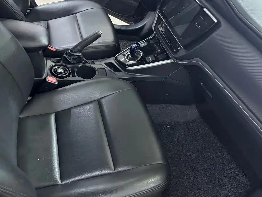 Levin Facelift Dual Engine 1.8 H GS E-CVT Elite Sunroof CN-V