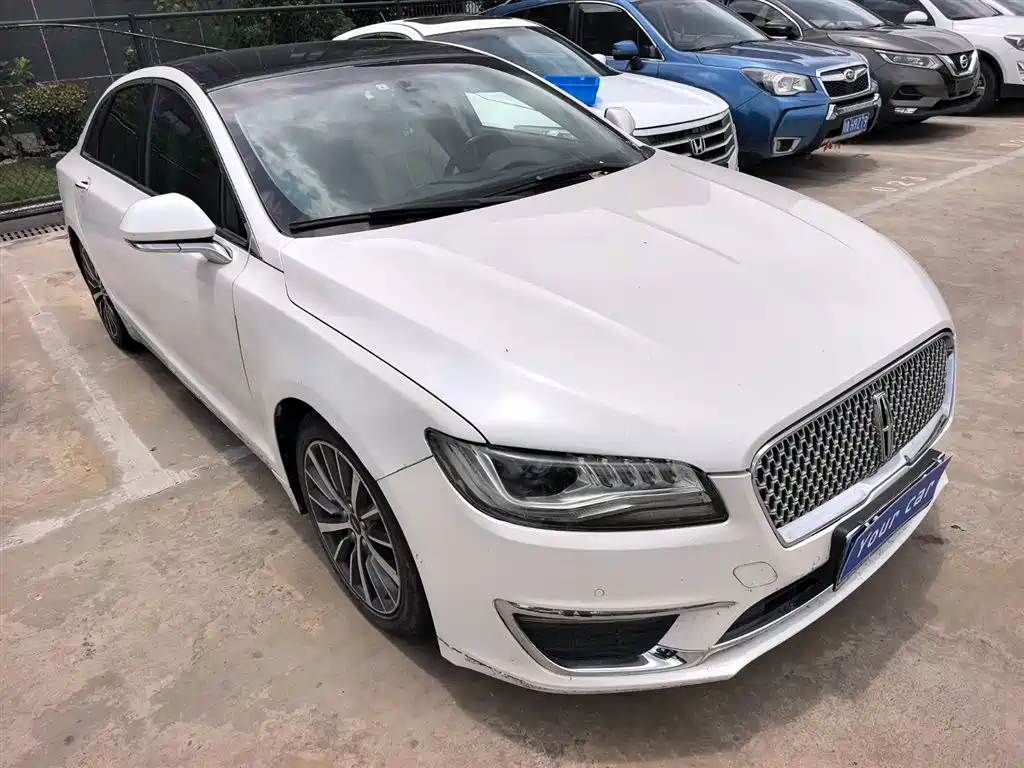 Lincoln MKZ 2.0 T Graceful