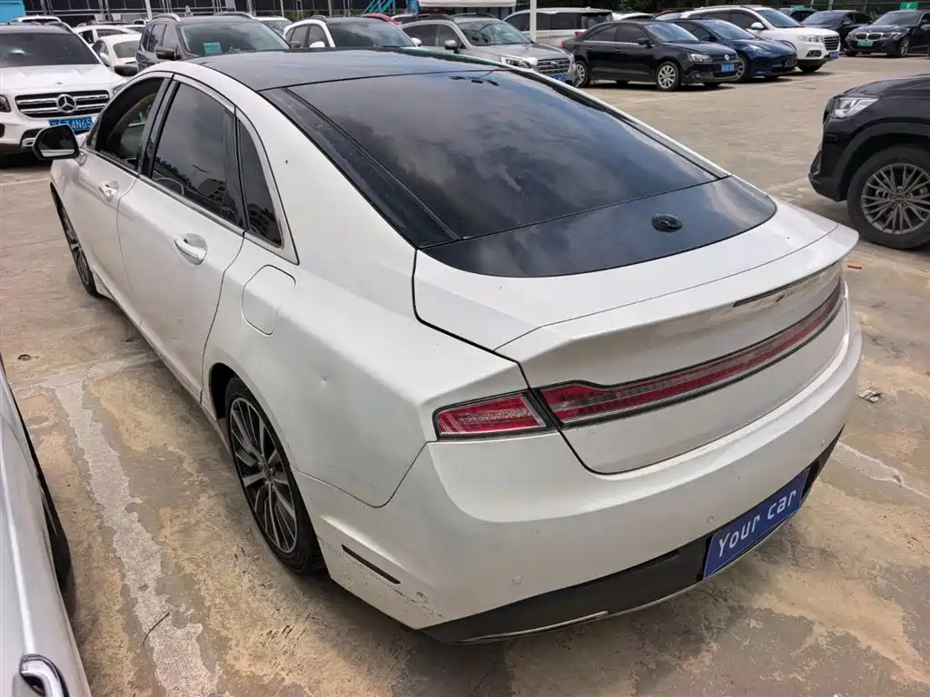 Lincoln MKZ 2.0 T Graceful