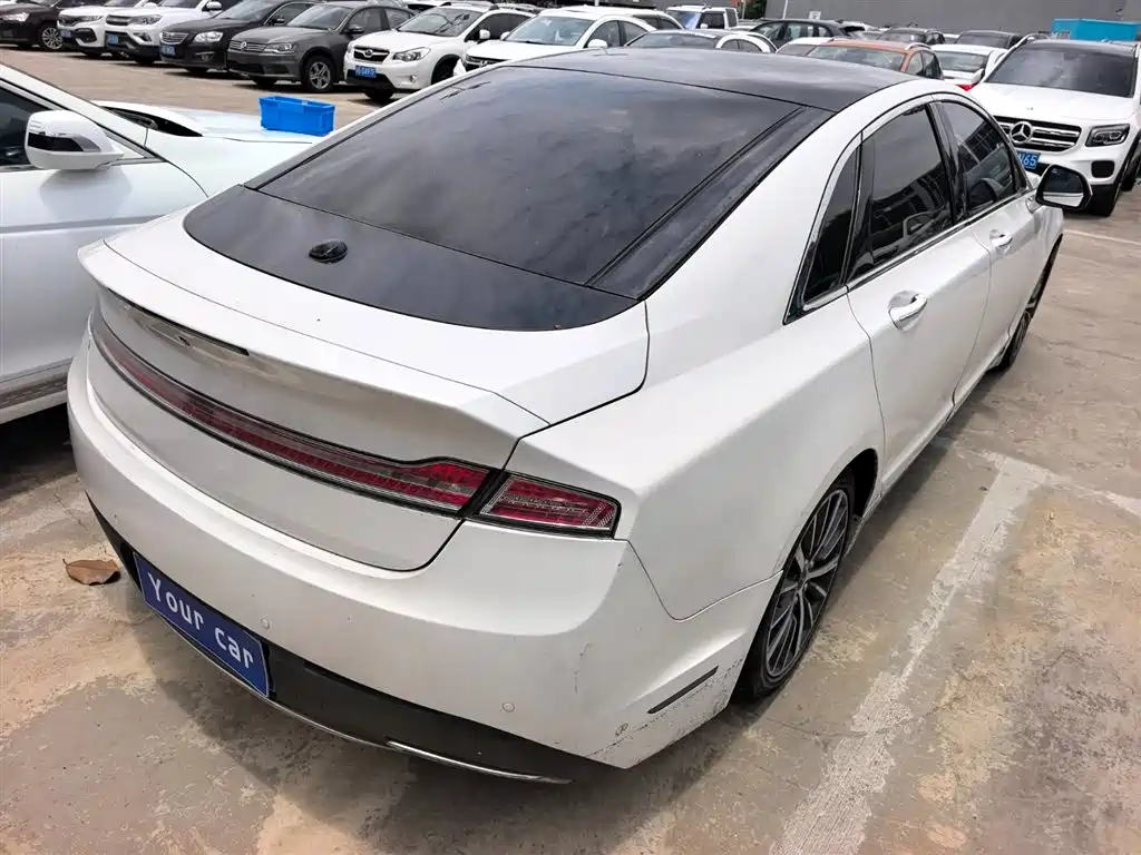 Lincoln MKZ 2.0 T Graceful