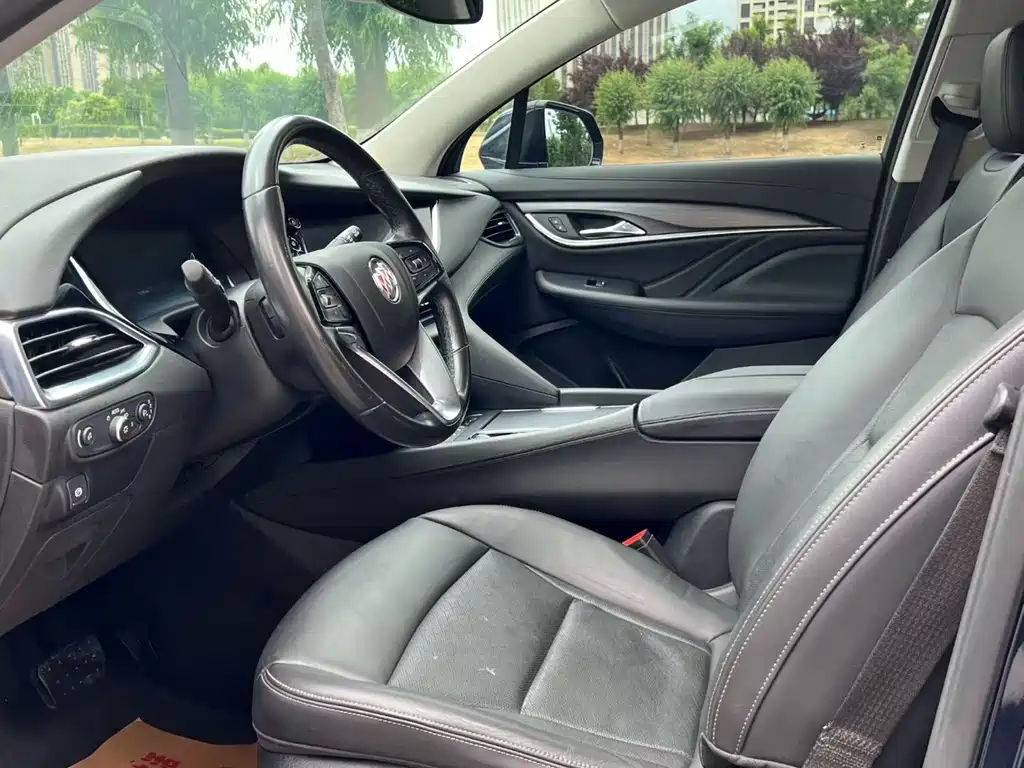 Enclave 28 T 2 WD Luxury