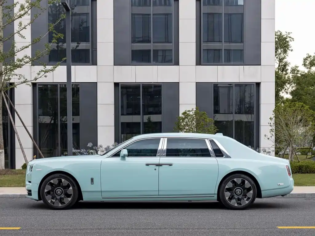 Phantom LWB Range Series II