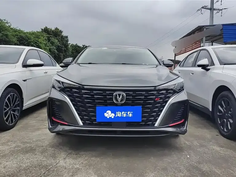 Changan Eado PLUS Blue Whale NE 1.4 T GDI DCT Distinguished