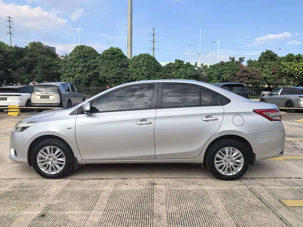 Vios 1.5 L Auto Smart Style