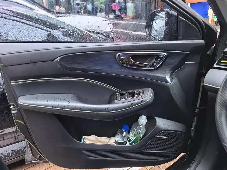 Roewe RX5 PLUS 330 TGI Auto China Style Smart Enjoyment