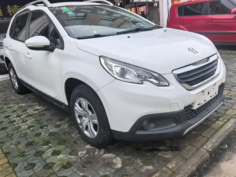 Peugeot 2008 2014 1.6 L Manual Trendy