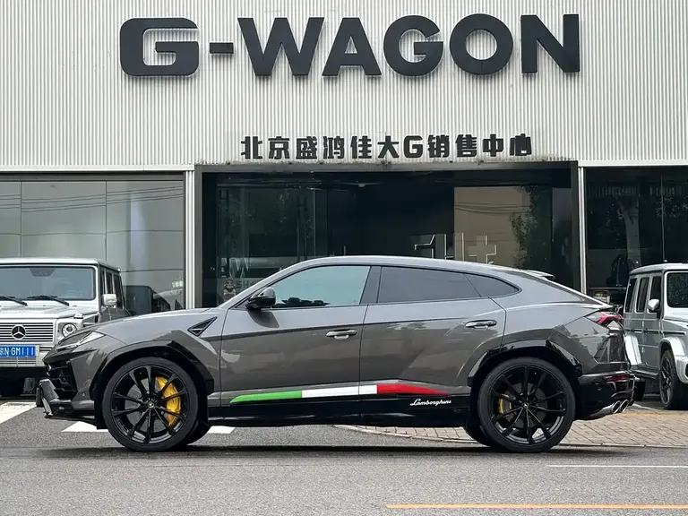 Lamborghini Urus 4.0 T V8