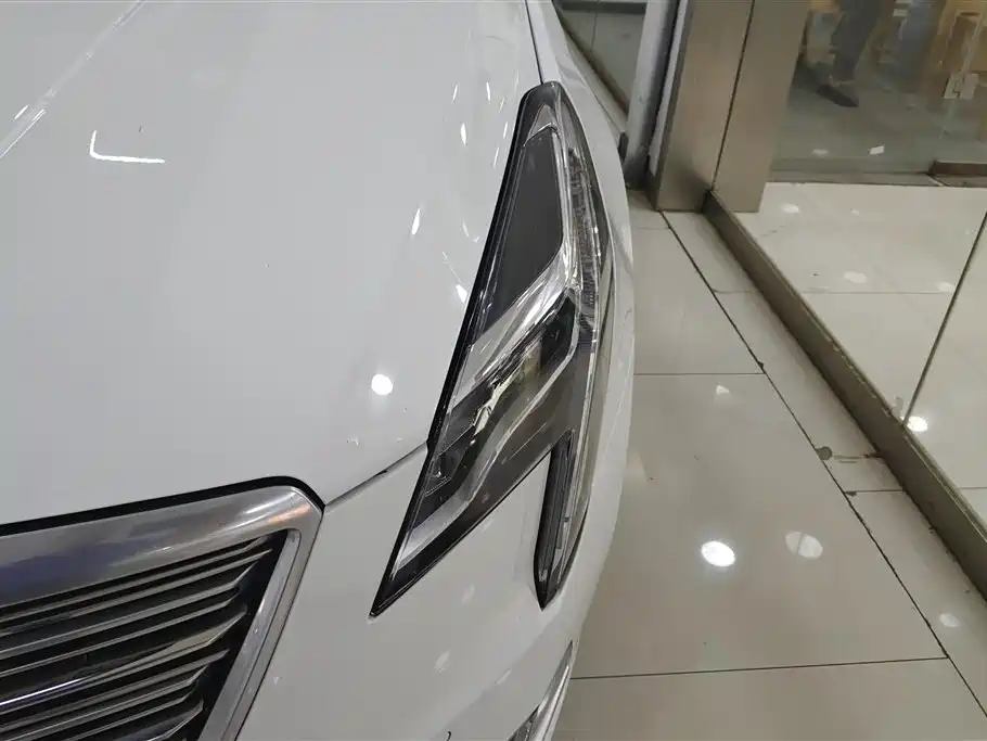 Cadillac XTS 28 T Elite