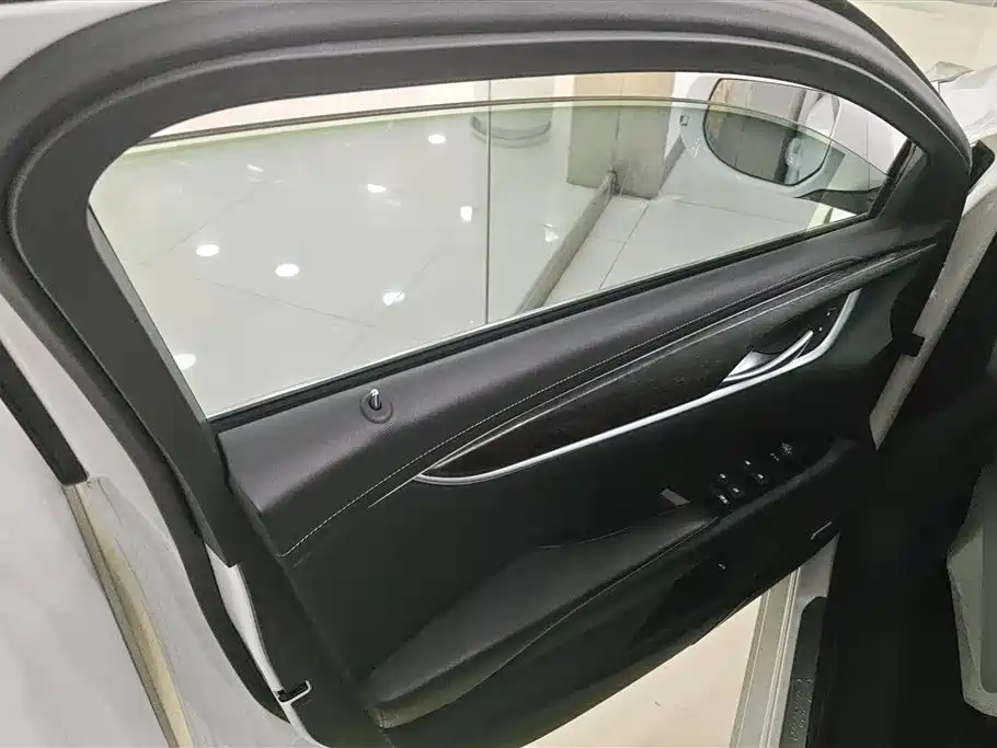Cadillac XTS 28 T Elite