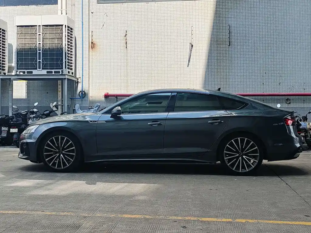 Audi A5 (Import) Sportback 40 TFSI quattro Luxury Dynamic