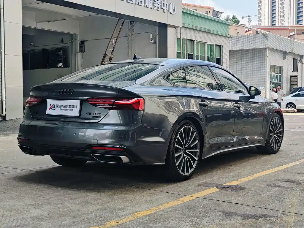Audi A5 (Import) Sportback 40 TFSI quattro Luxury Dynamic
