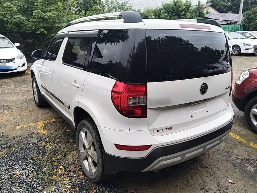 Yeti 1.8 TSI DSG Arctic