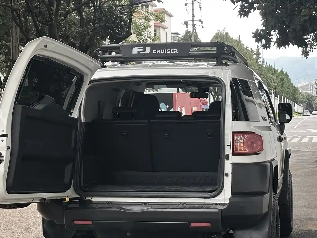 FJ Cruiser 4.0 L Middle East