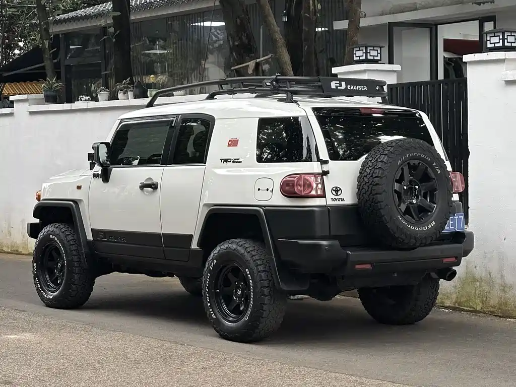 FJ Cruiser 4.0 L Middle East