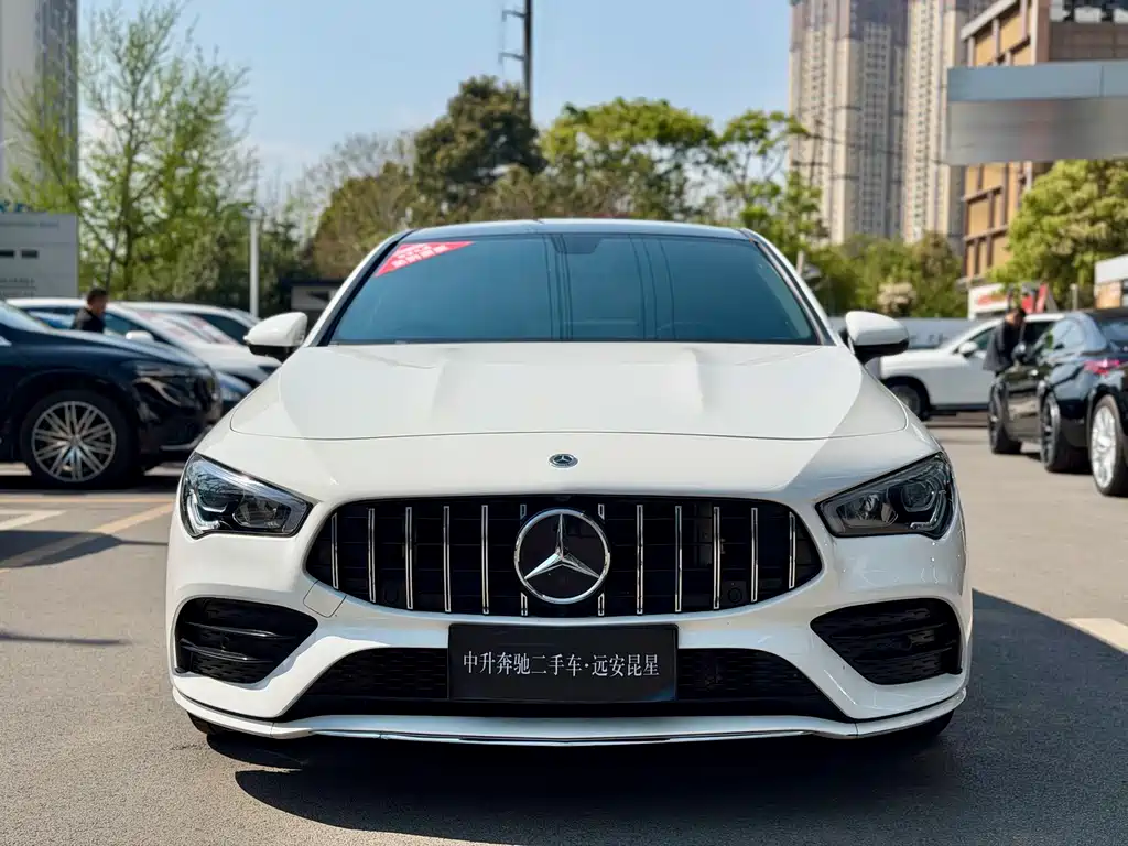 Mercedes-Benz CLA (Import) CLA 200