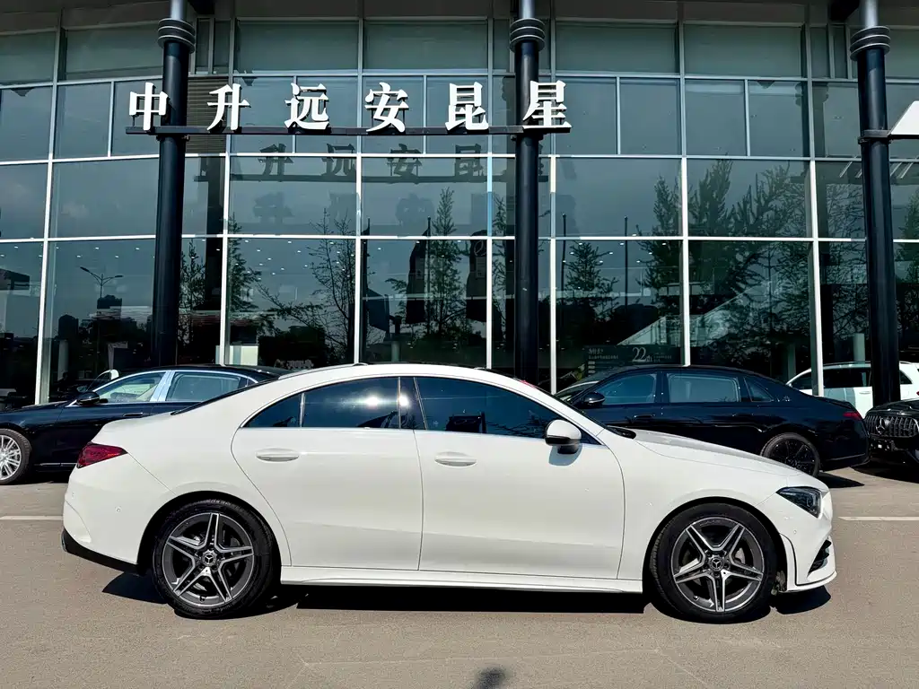 Mercedes-Benz CLA (Import) CLA 200