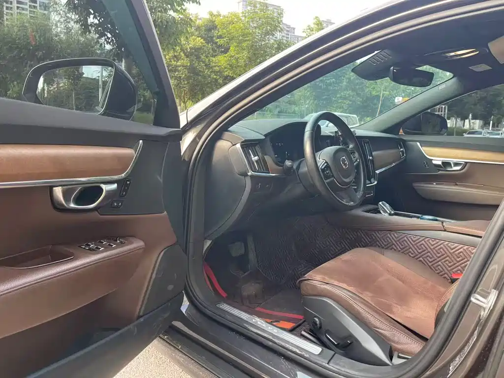 Volvo S90 B5 Smart Ease Luxury