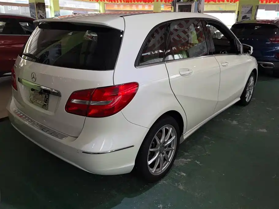Mercedes-Benz B-Class B 180