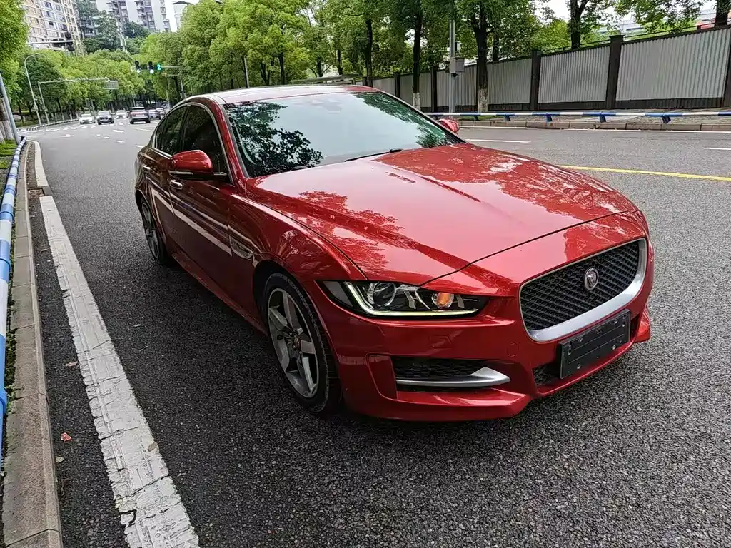 Jaguar XE 2.0 T 200 PS R-Sport