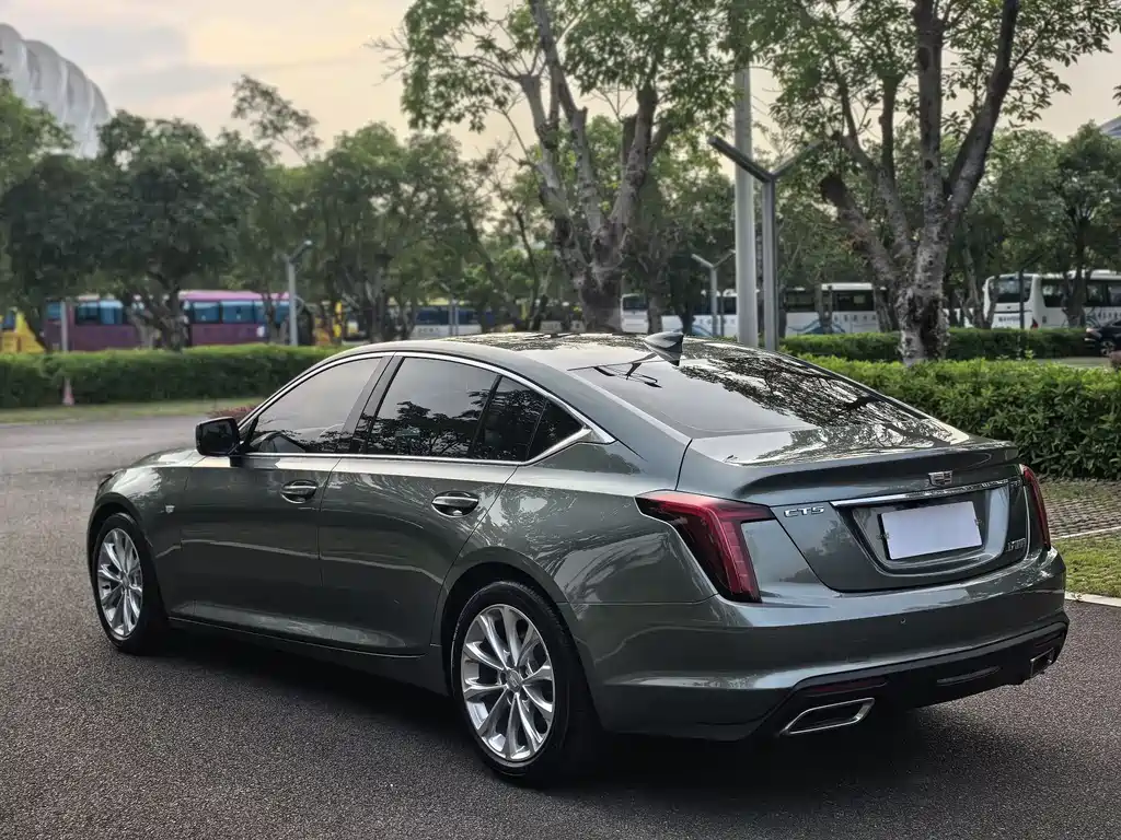 Cadillac CT5 28 T Luxury (Standard)
