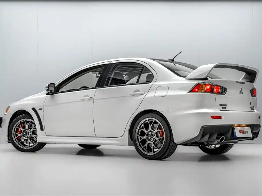 LANCER LANCER 2015款 2.0 L 终结纪念加规版