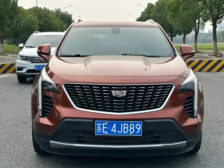 Cadillac XT4 28 T 2 WD Leading