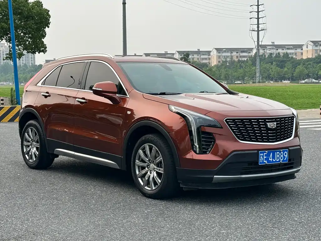 Cadillac XT4 28 T 2 WD Leading