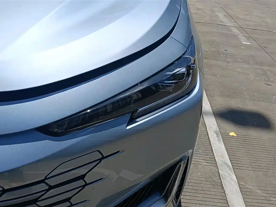 Changan UNI-K iDD Blue Whale iDD 130 km 1.5 T Distinguished