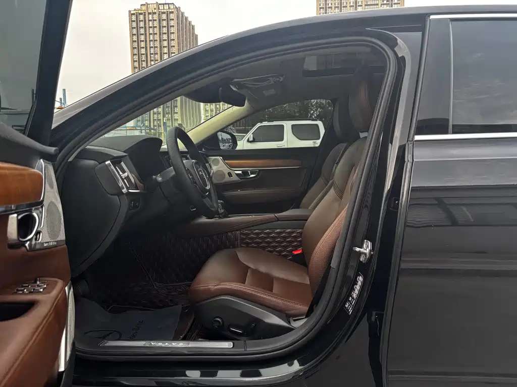 Volvo S90 T5 Smart Vision