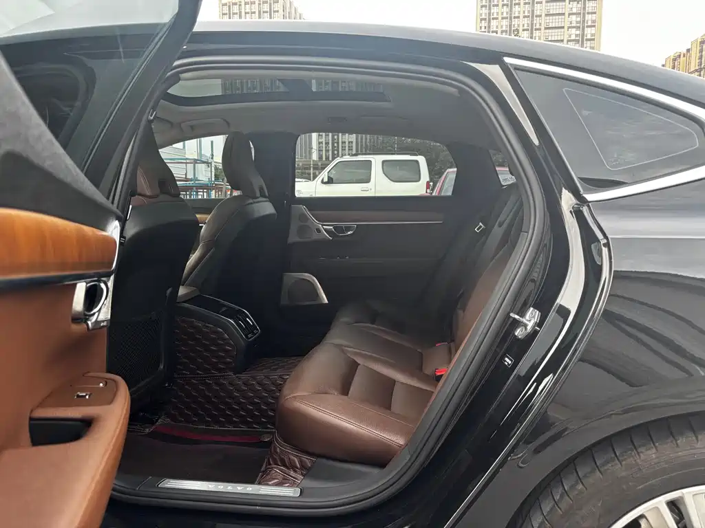 Volvo S90 T5 Smart Vision