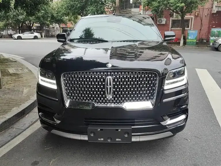 Lincoln Navigator 3.5 T Honor Shine