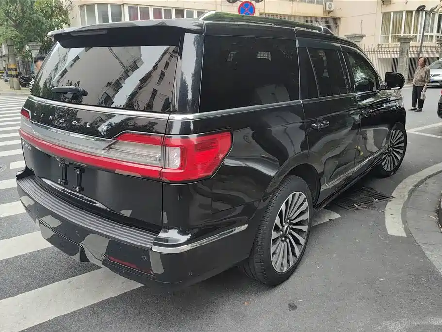 Navigator 3.5 T Honor Shine