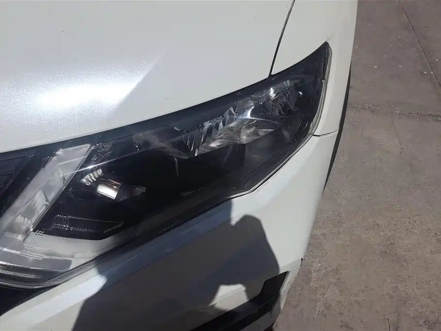 X-Trail 2.0 L CVT Connected Comfort 2 WD