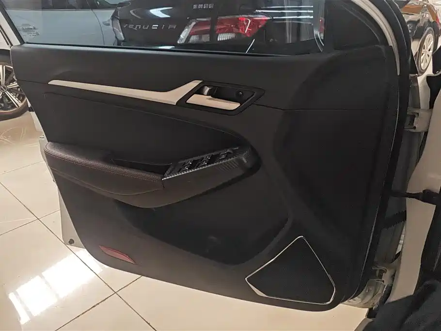 Vision 1.5 L Manual Happy