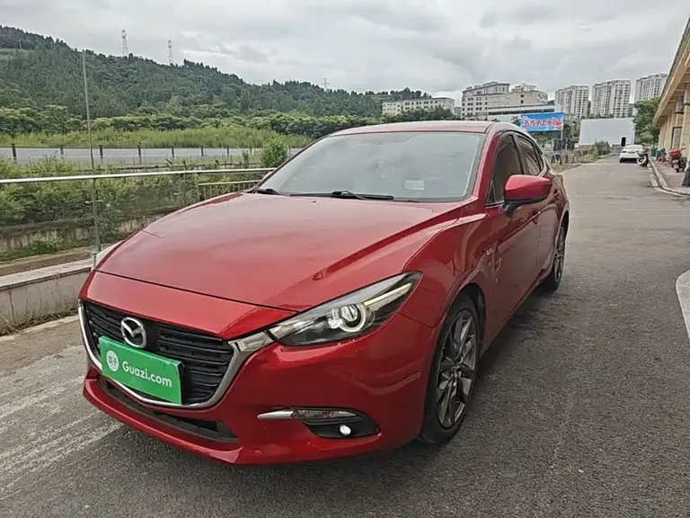 Mazda 3 Axela Hatchback 2.0 L Auto Sport CN-V