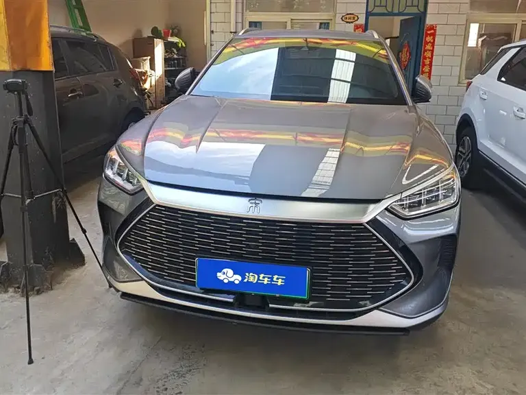 BYD Song PLUS NEV DM-i 51 KM Honored