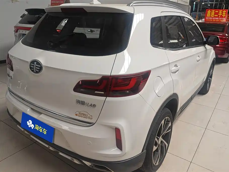 Besturn X40 1.6 L Auto Luxury CN-V
